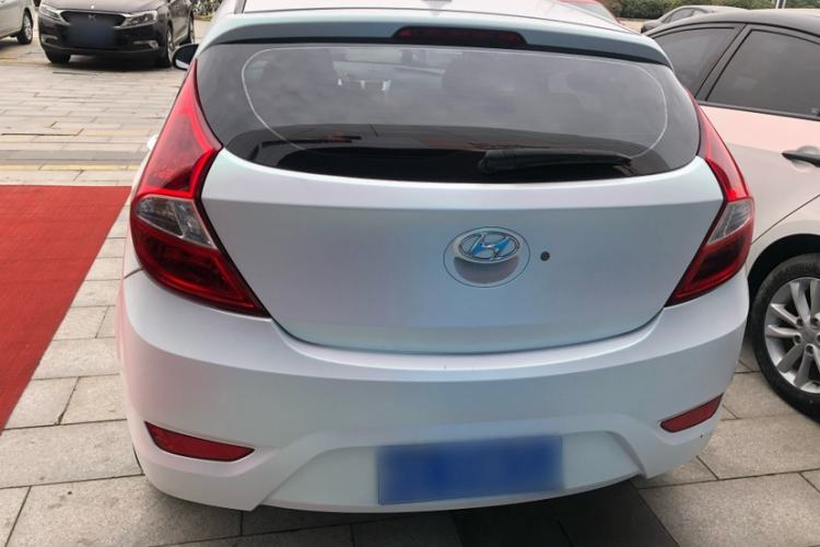 Used Hyundai Verna Ray 2014 1.4L Automatic GLX Exterior 2