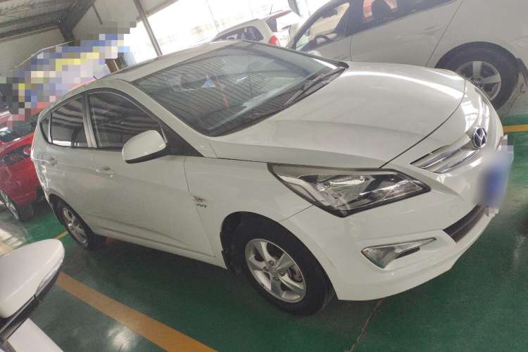 Used Hyundai Verna Ray 2014 1.4L Manual GLX Exterior 2