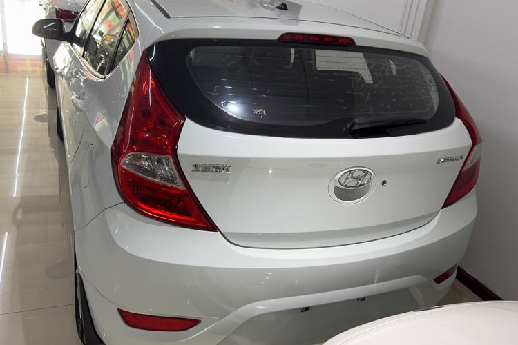 Used Hyundai Verna Ray 2014 1.4L Automatic GLX Exterior 2