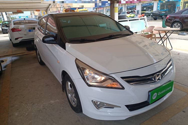Used Hyundai Verna Ray 2014 1.4L Automatic GLX Exterior 2