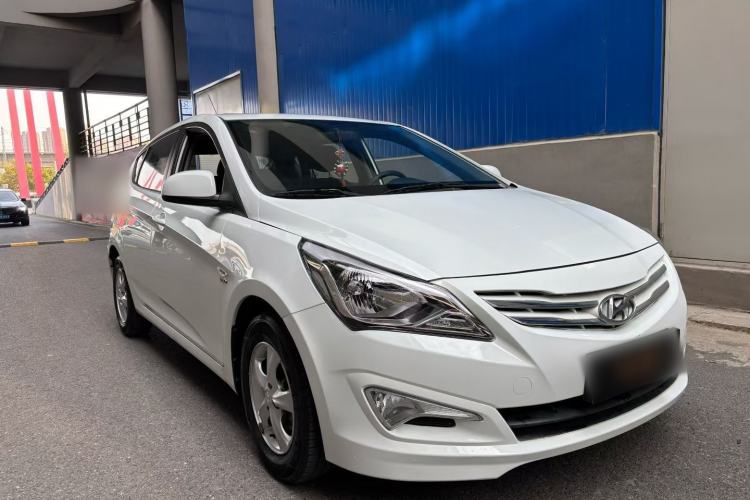 Used Hyundai Verna Ray 2014 1.4L Automatic GLX Exterior 2