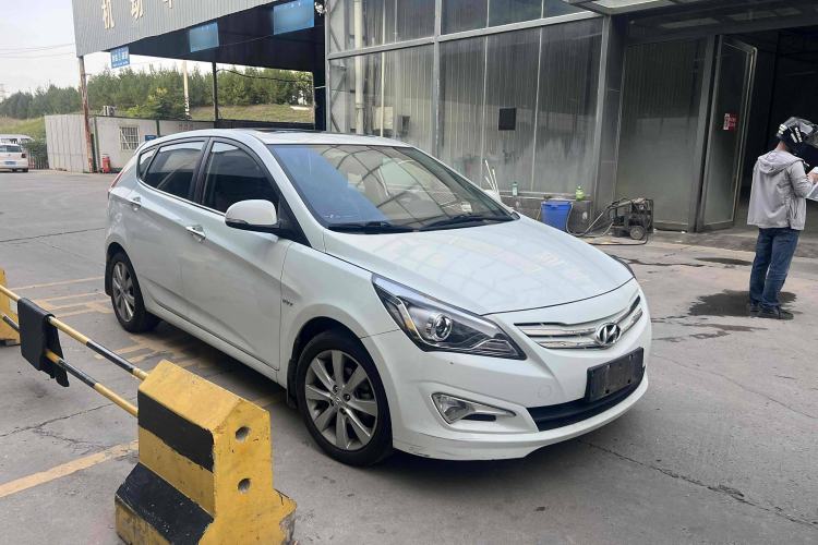 Used Hyundai Verna Ray 2014 1.6L Automatic TOP Exterior 2
