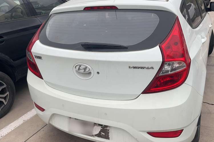 Used Hyundai Verna Ray 2014 1.4L Manual GLX Exterior 3