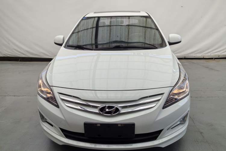 Used Hyundai Verna Ray 2014 1.4L Automatic GLX Exterior 3