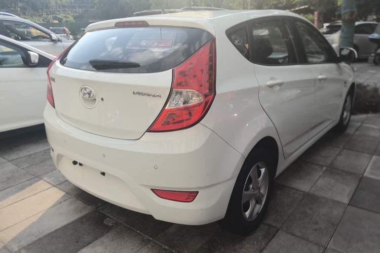 Used Hyundai Verna Ray 2014 1.4L Manual GLX Exterior 3