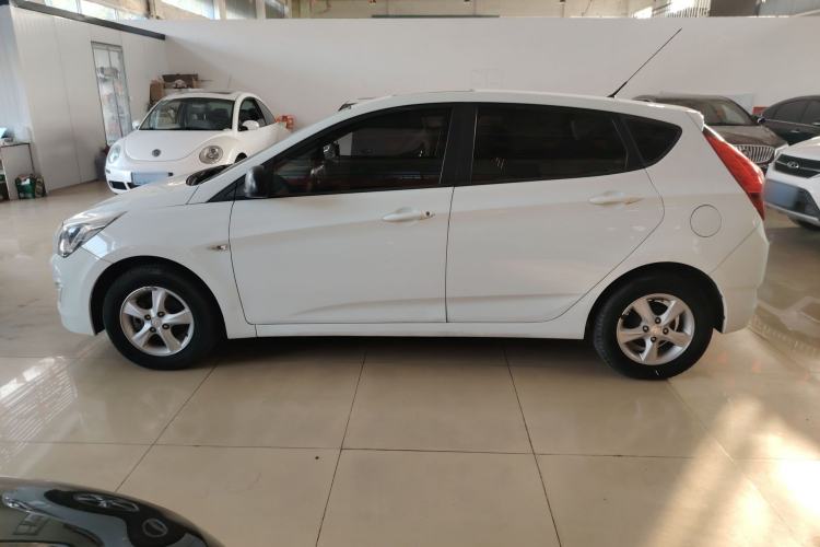 Used Hyundai Verna Ray 2014 1.4L Manual GLX Exterior 3