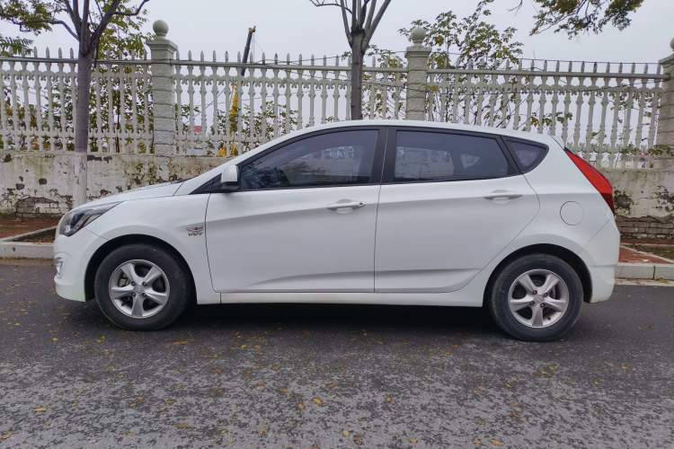 Used Hyundai Verna Ray 2014 1.4L Automatic GLX Exterior 3
