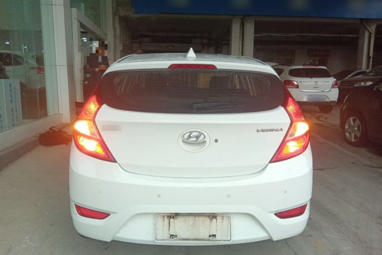 Used Hyundai Verna Ray 2014 1.4L Automatic TOP Exterior 4