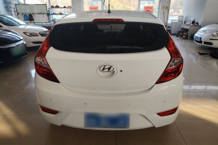 Used Hyundai Verna Ray 2014 1.4L Manual GLX Exterior 4