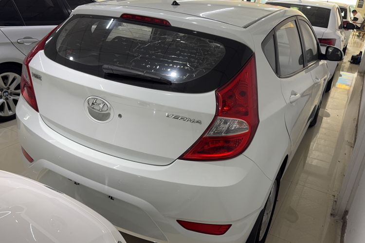 Used Hyundai Verna Ray 2014 1.4L Automatic GLX Exterior 4