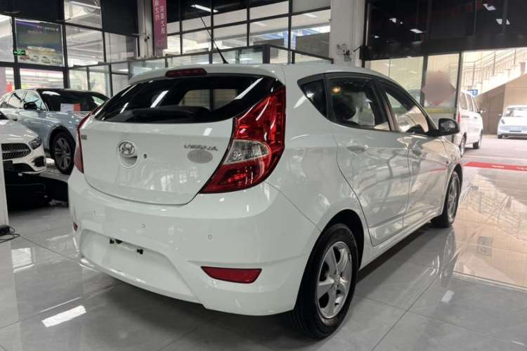 Used Hyundai Verna Ray 2014 1.4L Automatic GLX Exterior 4