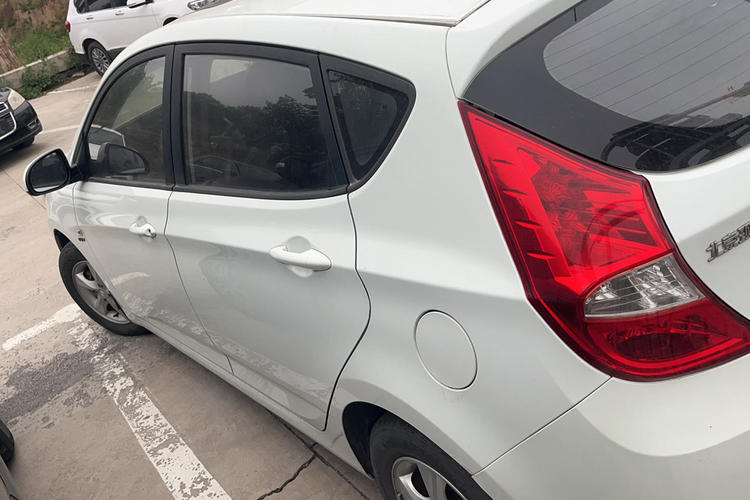 Used Hyundai Verna Ray 2014 1.4L Manual GLX Exterior 5