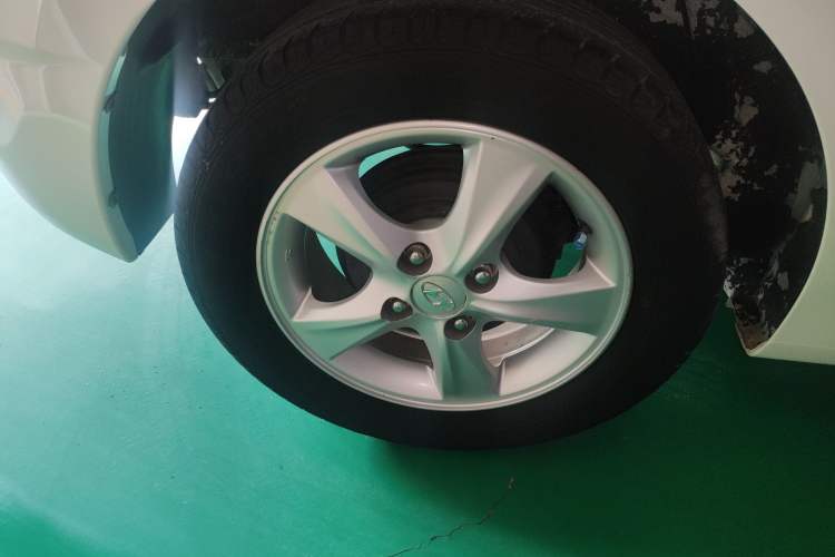 Used Hyundai Verna Ray 2014 1.4L Manual GLX Exterior 5