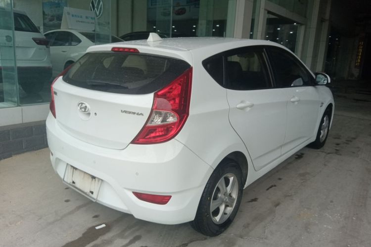 Used Hyundai Verna Ray 2014 1.4L Automatic TOP Exterior 5
