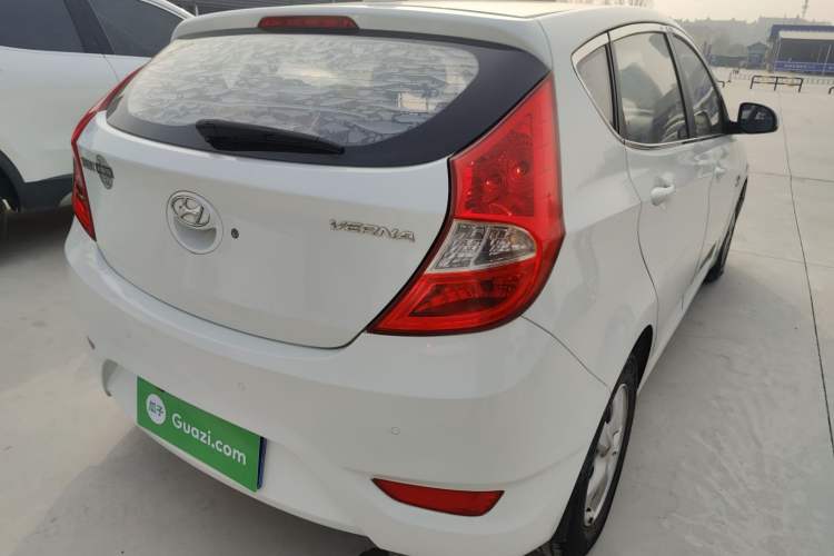 Used Hyundai Verna Ray 2014 1.4L Manual GLX Exterior 5