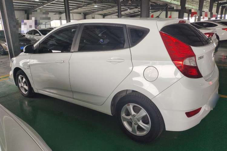 Used Hyundai Verna Ray 2014 1.4L Manual GLX Exterior 5