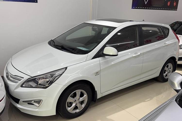 Used Hyundai Verna Ray 2014 1.4L Automatic GLX Exterior 5