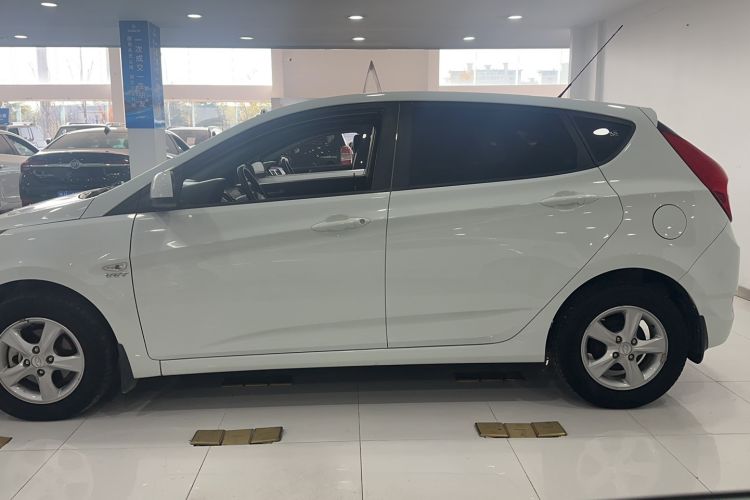 Used Hyundai Verna Ray 2014 1.4L Automatic GLX Exterior 5