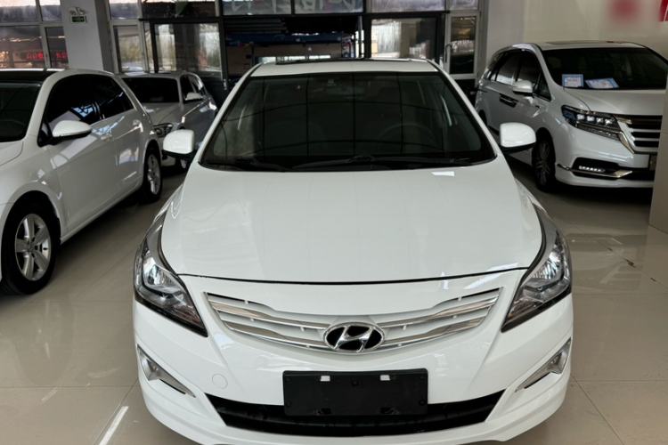Used Hyundai Verna Ray 2014 1.4L Automatic GLX Exterior 6