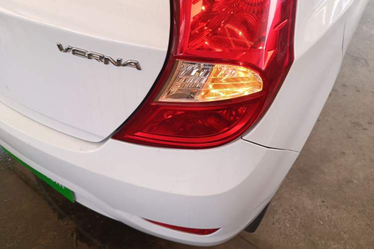 Used Hyundai Verna Ray 2014 1.4L Automatic GLX Exterior 6