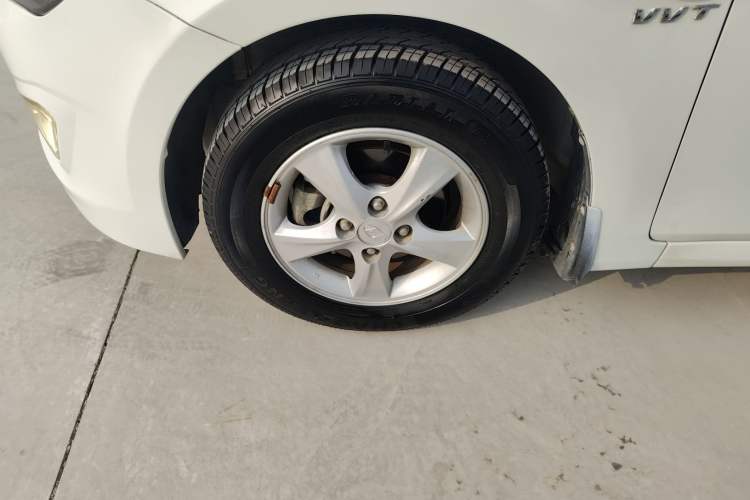 Used Hyundai Verna Ray 2014 1.4L Manual GLX Exterior 7