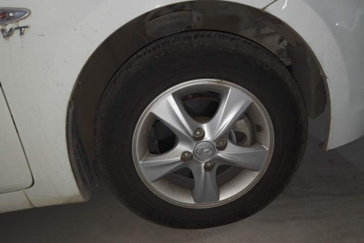 Used Hyundai Verna Ray 2014 1.4L Automatic GLX Exterior 7