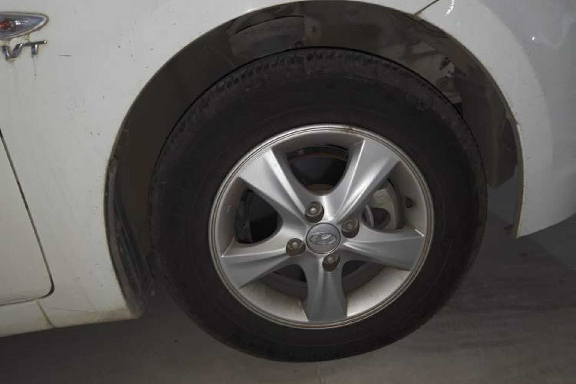 Used Hyundai Verna Ray 2014 1.4L Automatic GLX Exterior 7