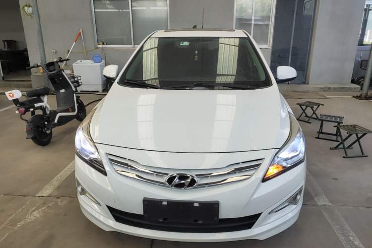 Used Hyundai Verna Ray 2014 1.4L Automatic GLX Front