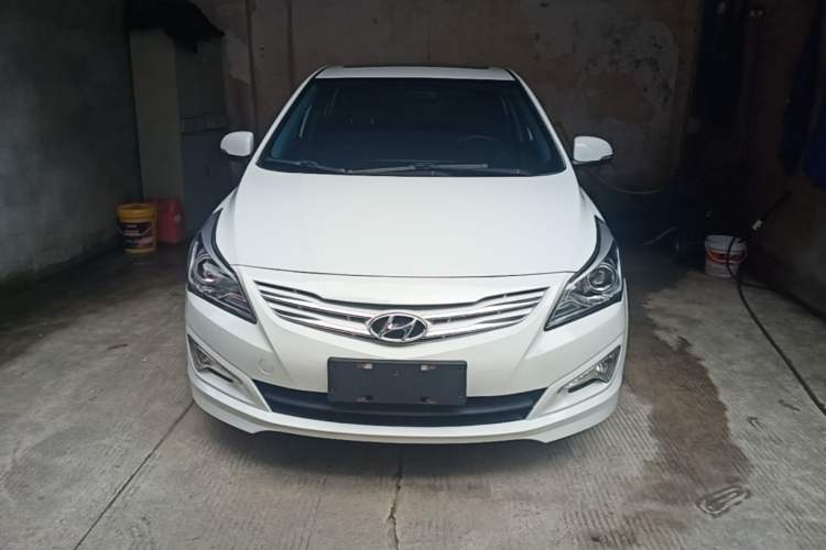 Used Hyundai Verna Ray 2014 1.6L Automatic TOP Front