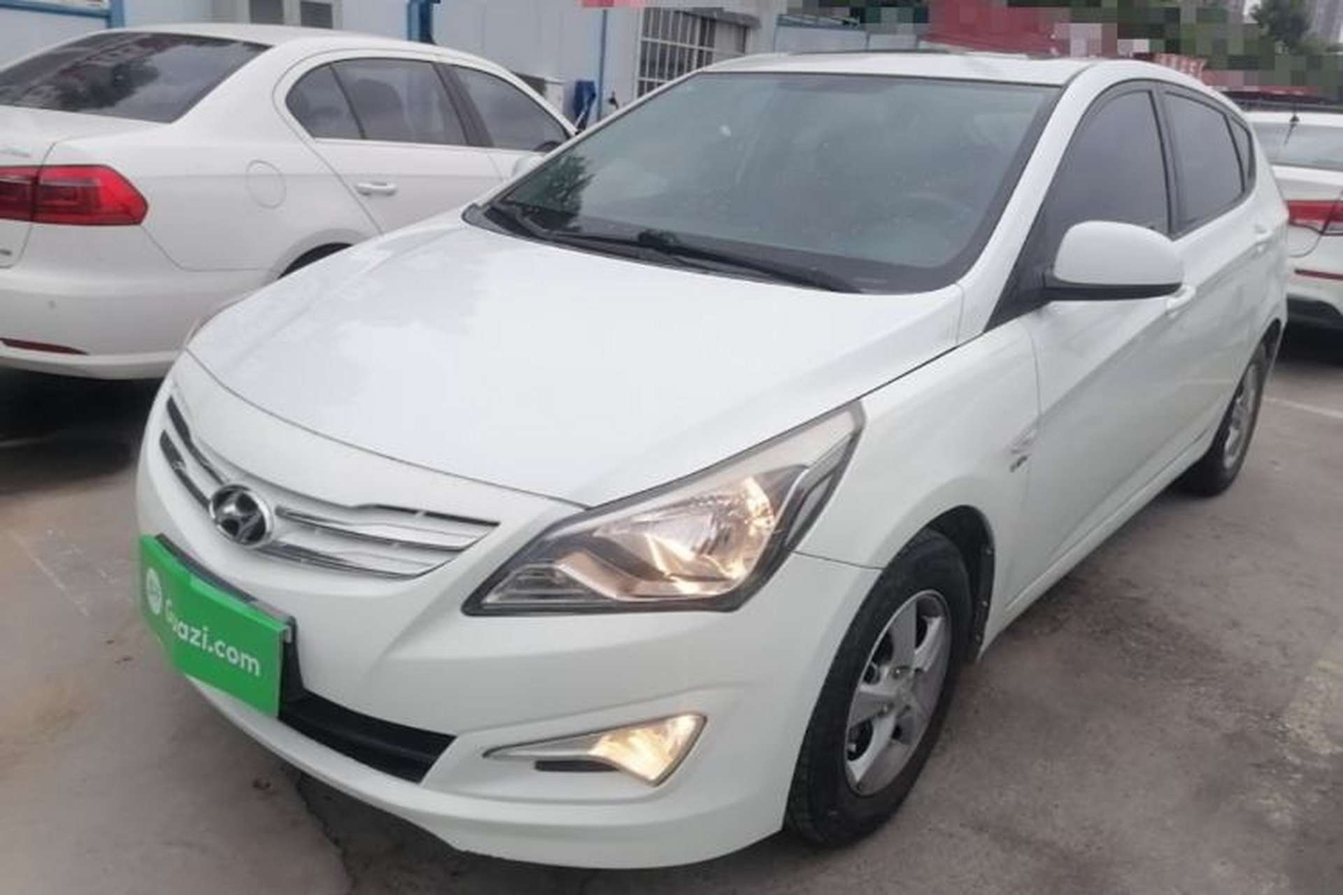 Used Hyundai Verna Ray 2014 1.4L Automatic GLX Front Left 45 Deg