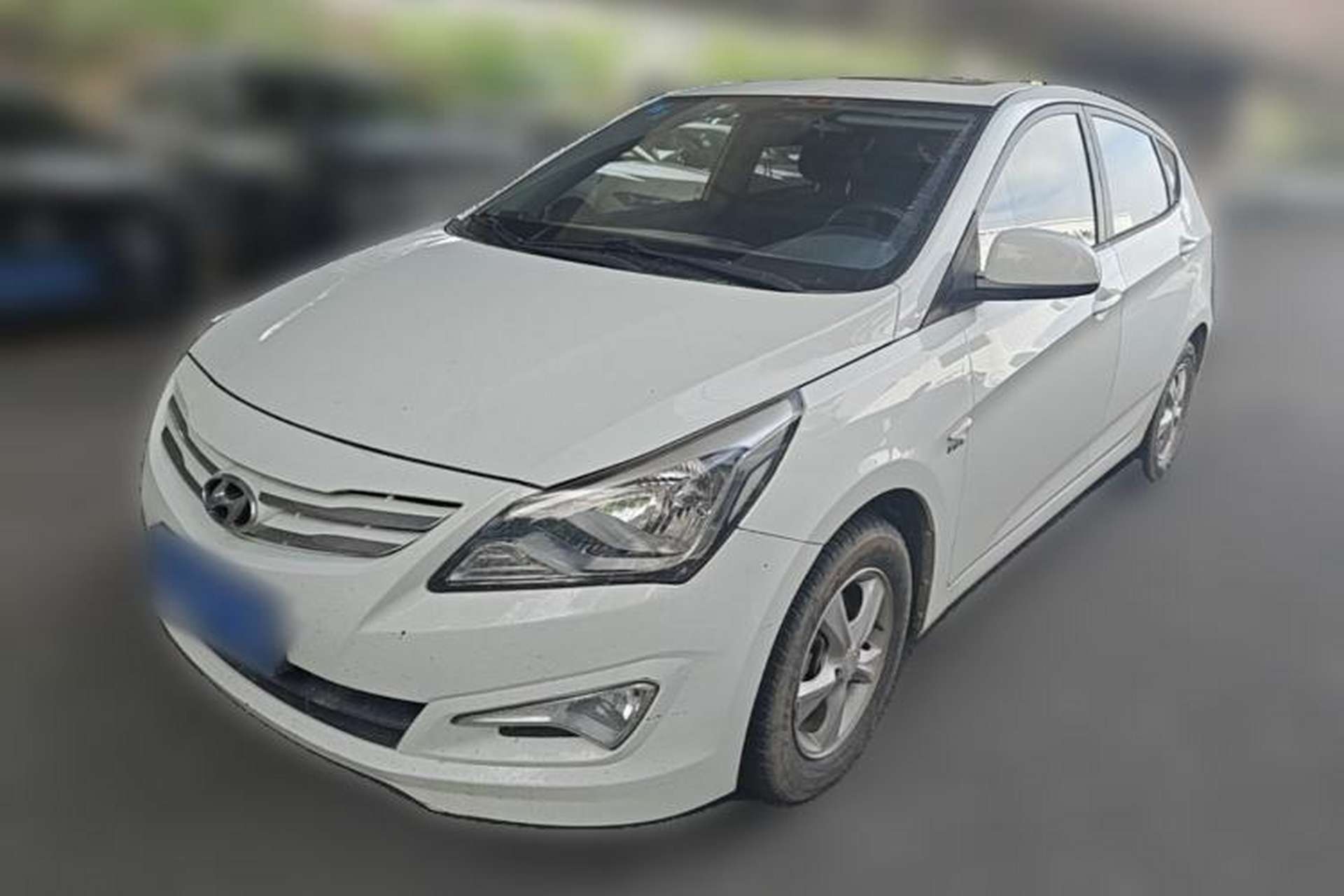 Used Hyundai Verna Ray 2014 1.4L Automatic GLX Front Left 45 Deg