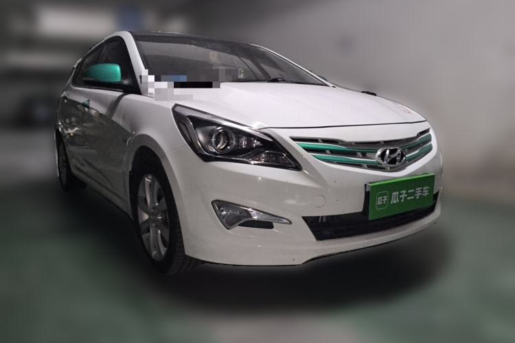 Used Hyundai Verna Ray 2014 1.6L Automatic TOP Front Right 45 Deg