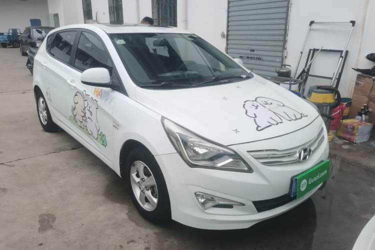 Used Hyundai Verna Ray 2014 1.4L Automatic GLX Front Right 45 Deg