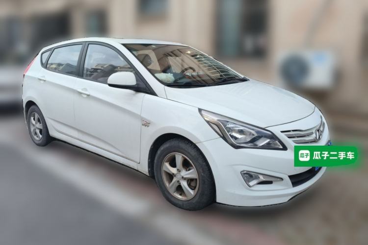 Used Hyundai Verna Ray 2014 1.4L Automatic GLX Front Right 45 Deg