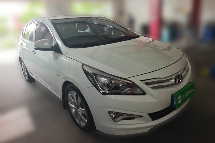 Used Hyundai Verna Ray 2014 1.6L Automatic TOP Front Right 45 Deg