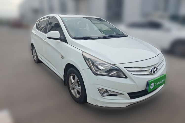 Used Hyundai Verna Ray 2014 1.4L Manual GLX Front Right 45 Deg