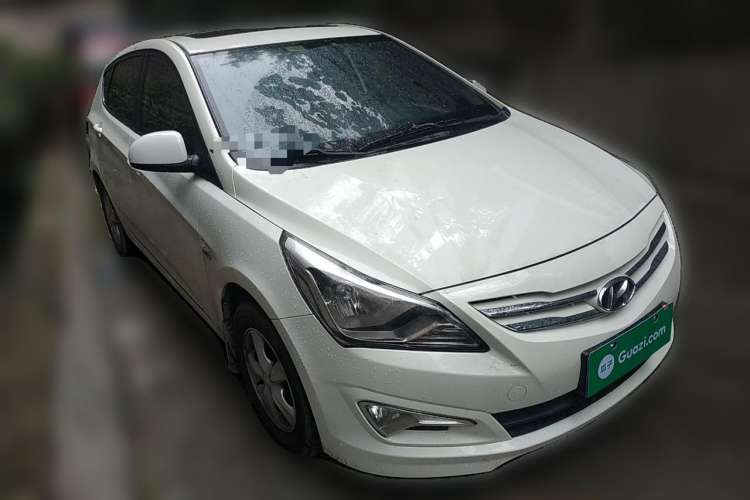 Used Hyundai Verna Ray 2014 1.4L Manual GLX Front Right 45 Deg