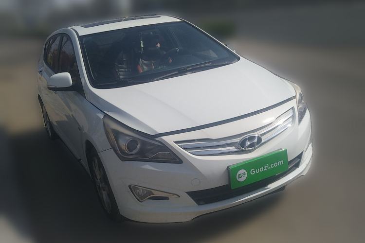 Used Hyundai Verna Ray 2014 1.6L Automatic TOP Front Right 45 Deg