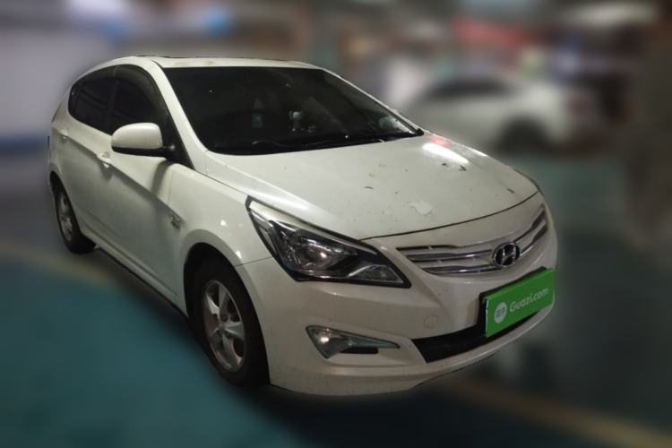Used Hyundai Verna Ray 2014 1.4L Automatic GLX Front Right 45 Deg