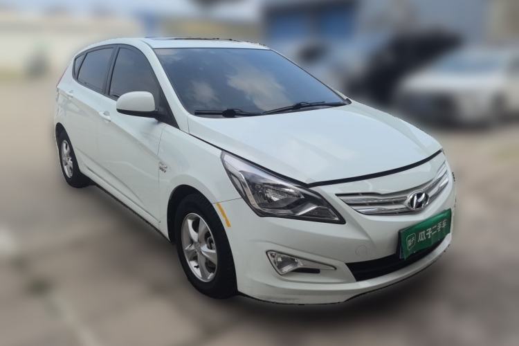 Used Hyundai Verna Ray 2014 1.4L Manual GLX Front Right 45 Deg