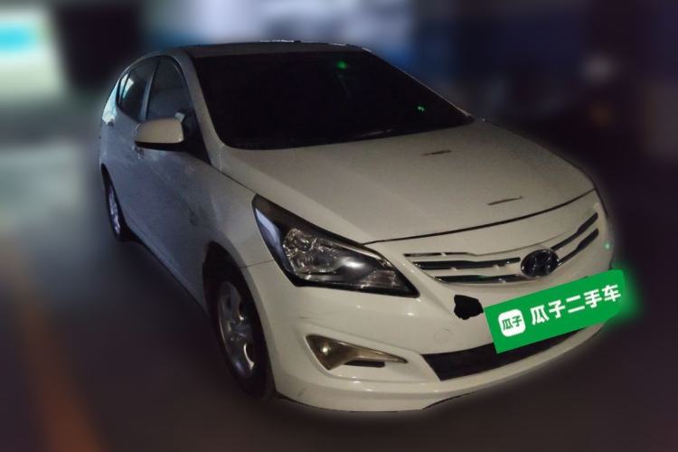 Used Hyundai Verna Ray 2014 1.4L Manual GLX Front Right 45 Deg
