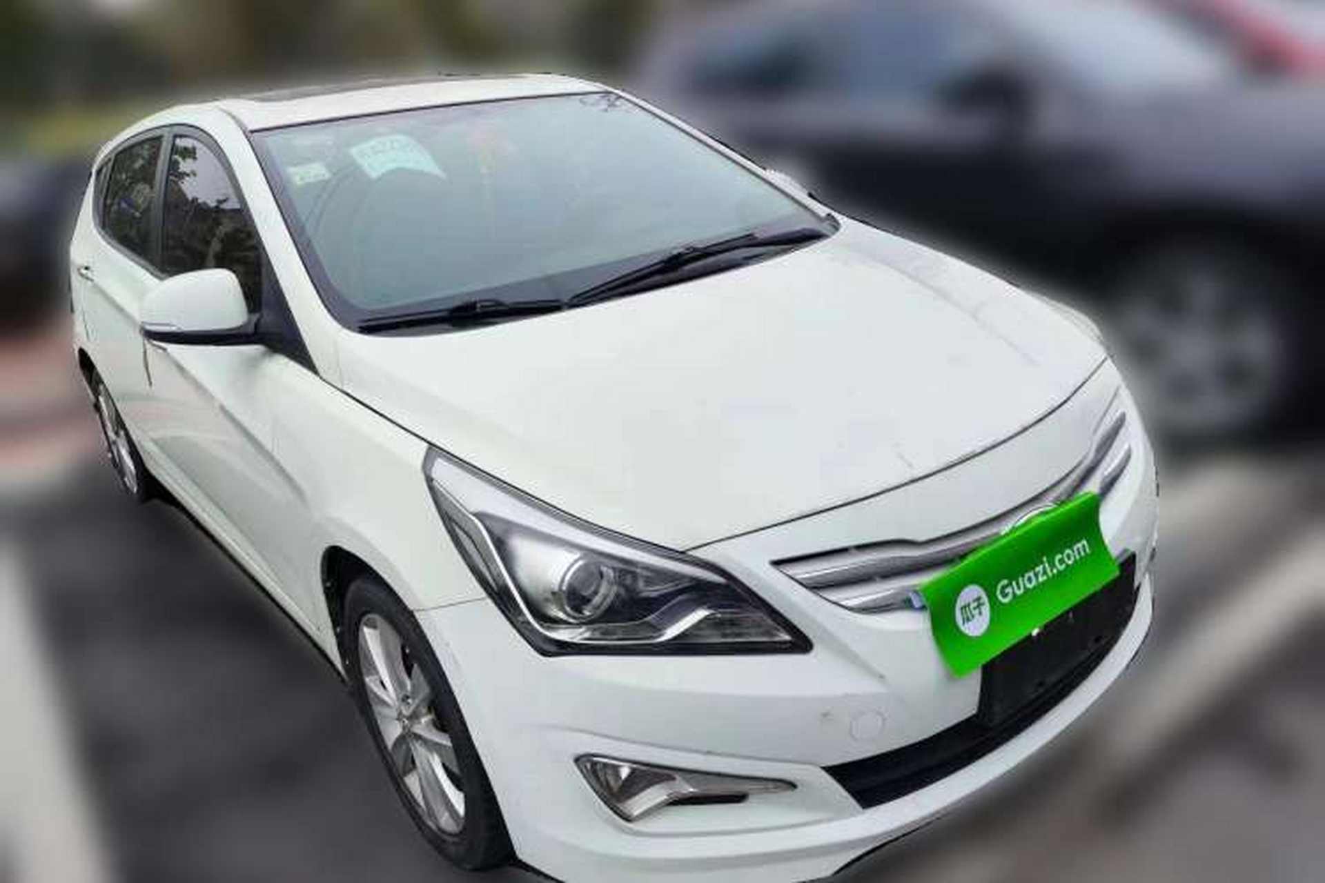 Used Hyundai Verna Ray 2014 1.6L Automatic TOP Front Right 45 Deg