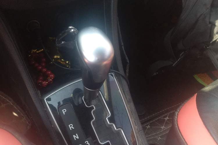 Used Hyundai Verna Ray 2014 1.6L Automatic TOP Gear Lever