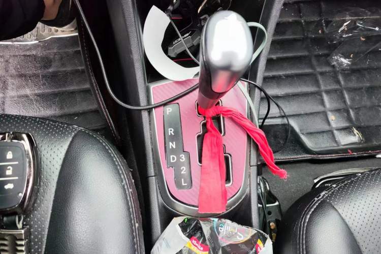 Used Hyundai Verna Ray 2014 1.6L Automatic TOP Gear Lever