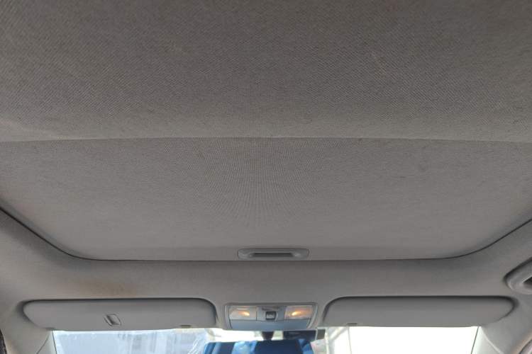 Used Hyundai Verna Ray 2014 1.4L Automatic GLX Headliner