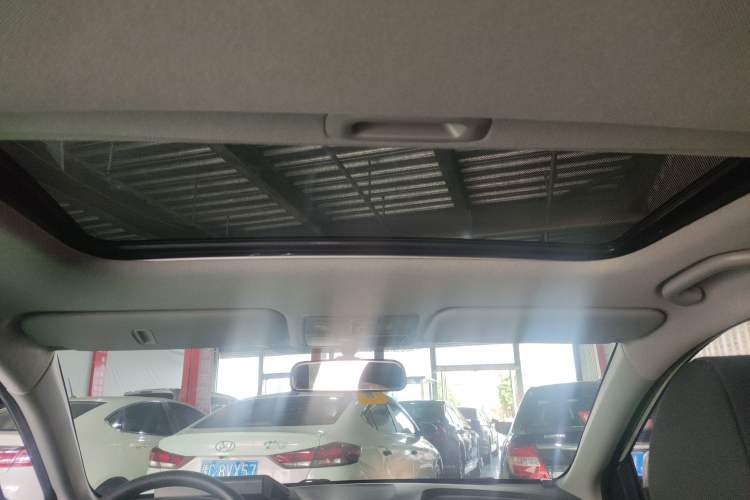 Used Hyundai Verna Ray 2014 1.4L Manual GLX Headliner