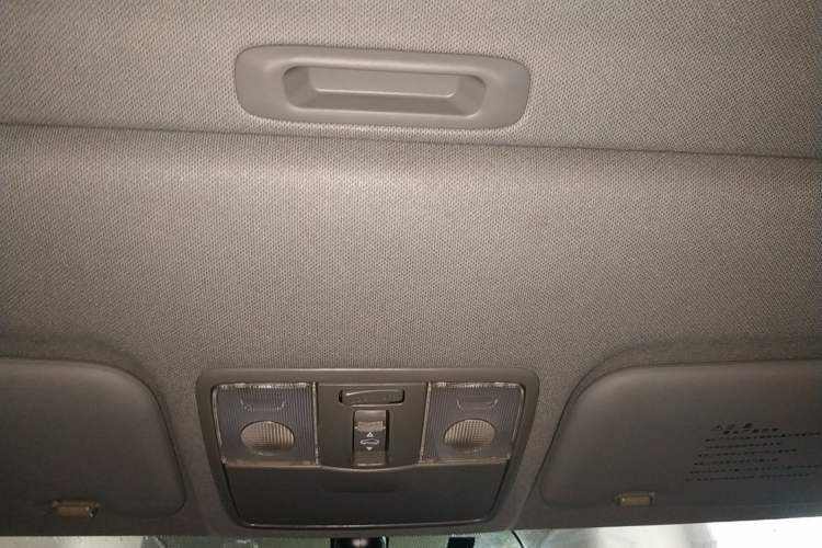 Used Hyundai Verna Ray 2014 1.4L Automatic GLX Headliner