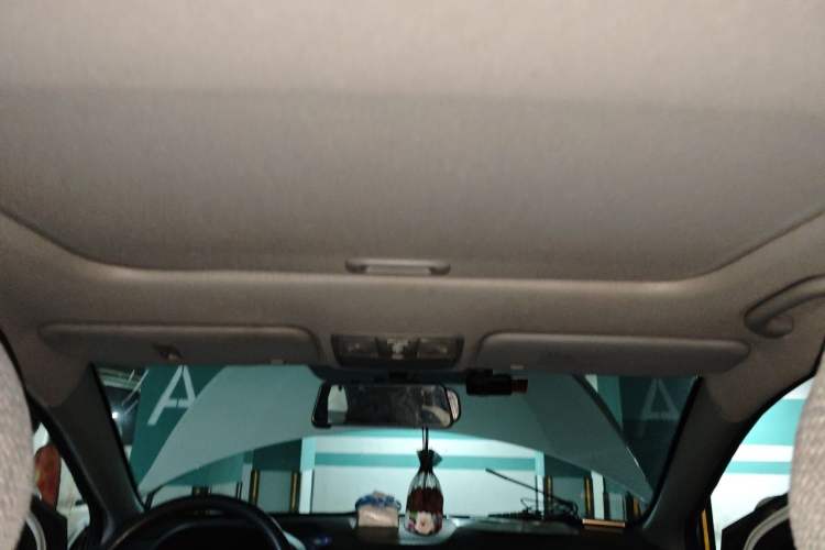 Used Hyundai Verna Ray 2014 1.4L Automatic GLX Headliner