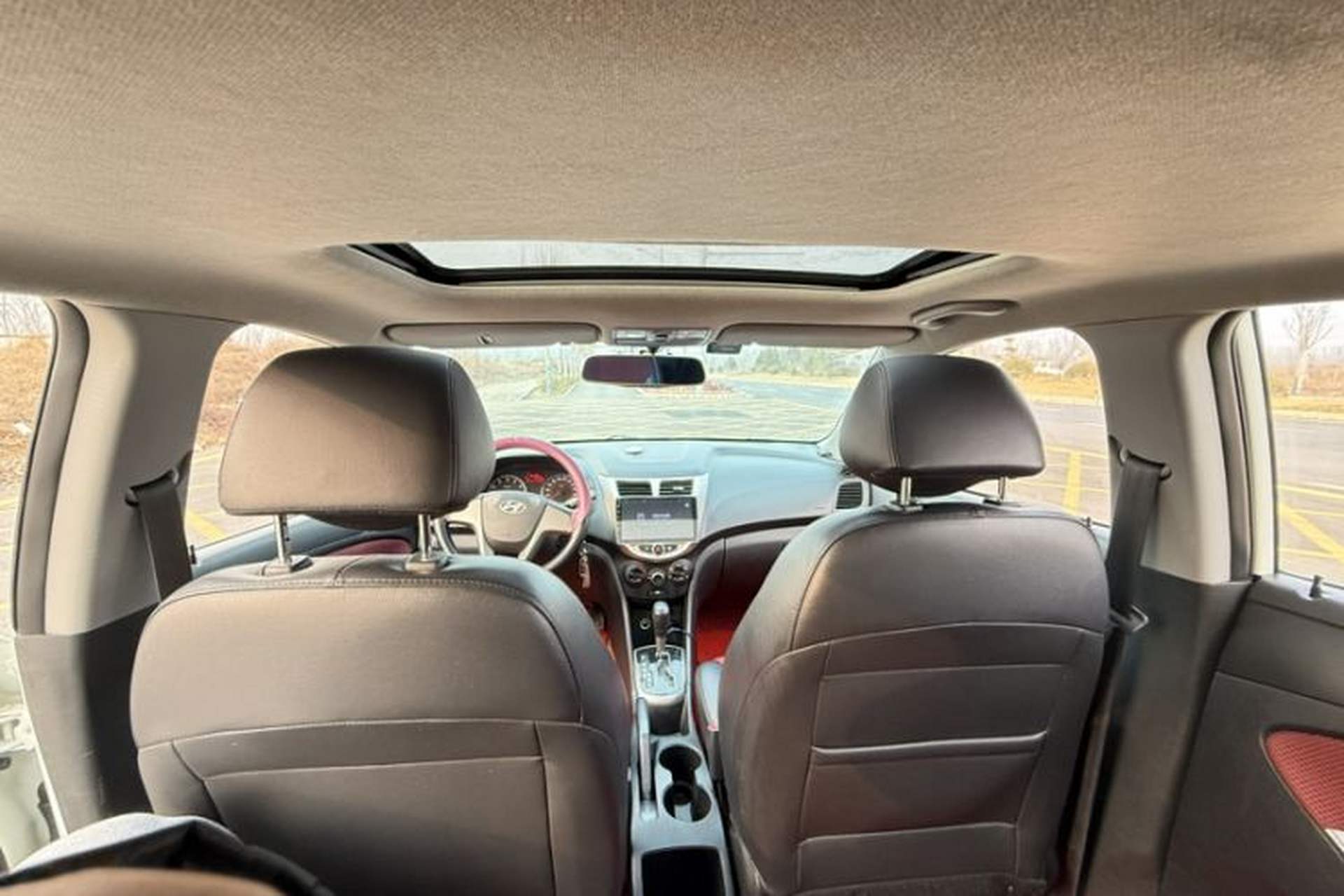 Used Hyundai Verna Ray 2014 1.4L Automatic GLX Headliner