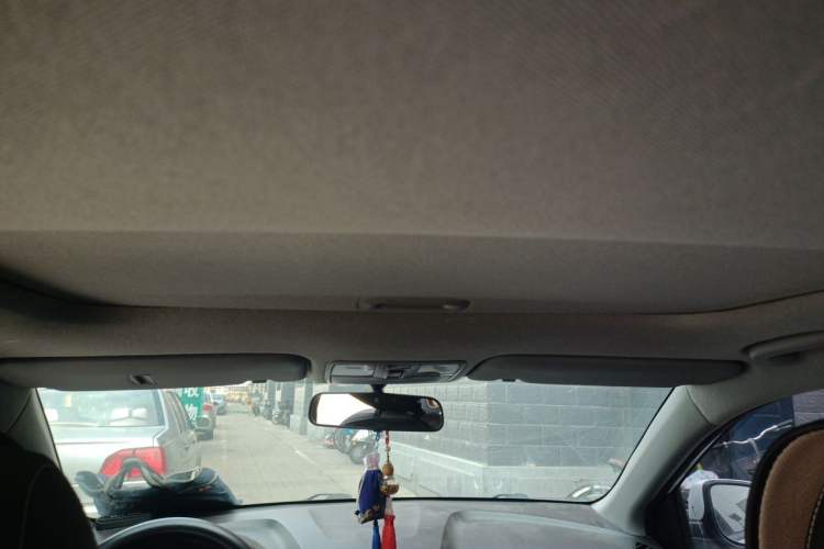 Used Hyundai Verna Ray 2014 1.4L Automatic GLX Headliner